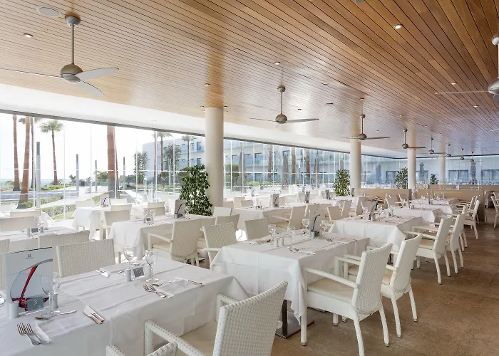 Hotel Hipotels Gran Conil 4*